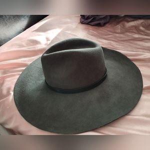 BCBGMAXAZRIA wool fedora hat